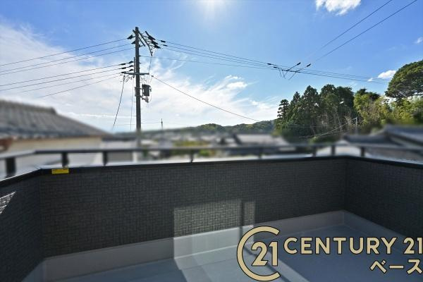 リーブルガーデン中町 ２号棟 ／新築一戸建のバルコニー|■現地撮影写真■眺望良好な広々バルコニーで気分も晴れやか！