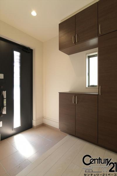 リーブルガーデン東辻 ３号棟 ／新築一戸建の内観：施工例|■玄関には大容量シューズボックスを完備！■