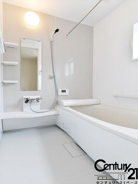 リーブルガーデン東辻 ３号棟 ／新築一戸建の内観：施工例|■ゆったりしたサイズの浴室です！足を伸ばしての入浴は疲れも癒してくれます！■