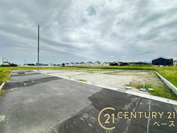 リーブルガーデン東辻 ４号棟 ／新築一戸建の前面道路含む現地写真