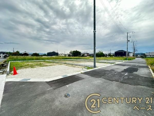 リーブルガーデン東辻 ４号棟 ／新築一戸建の前面道路含む現地写真