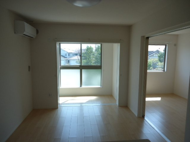 ユニヴァリィ　コンフォルトの居間・リビング|リビング（イメージ）