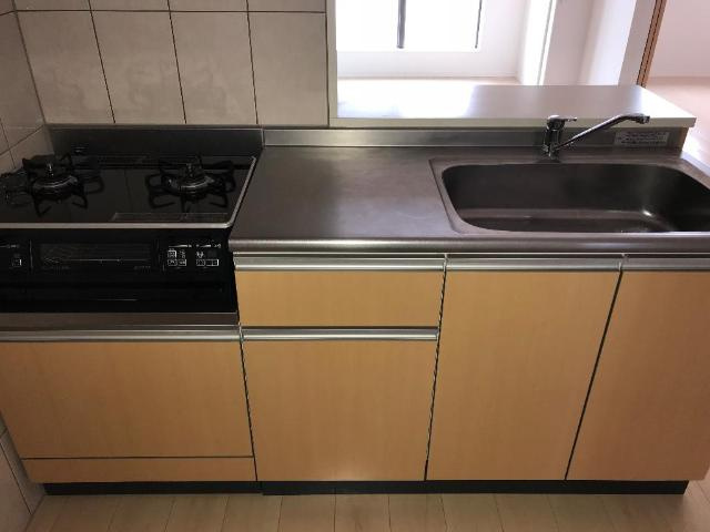 ユニヴァリィ　コンフォルトのキッチン|キッチン