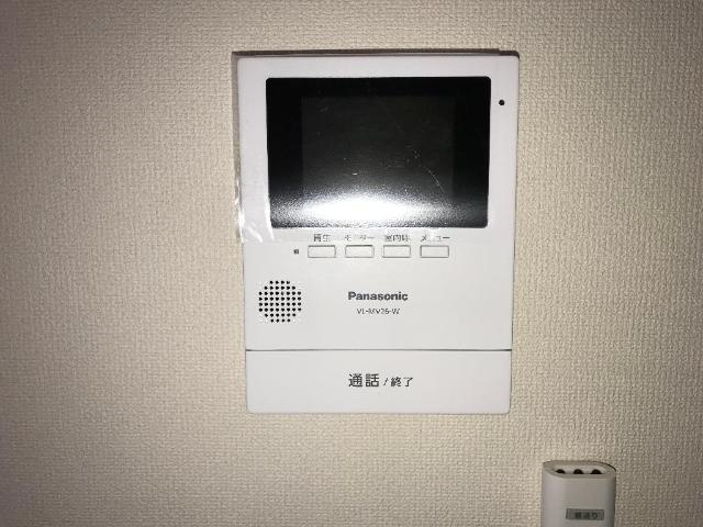 ユニヴァリィ　コンフォルトの内装|カメラ付インターホン