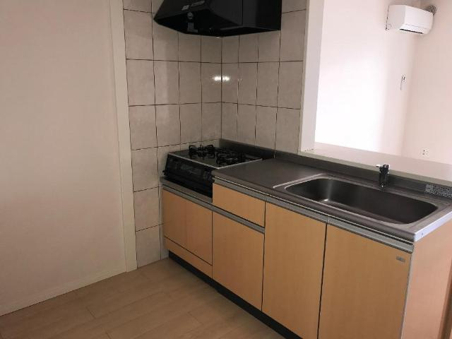 ユニヴァリィ　コンフォルトのキッチン|キッチン