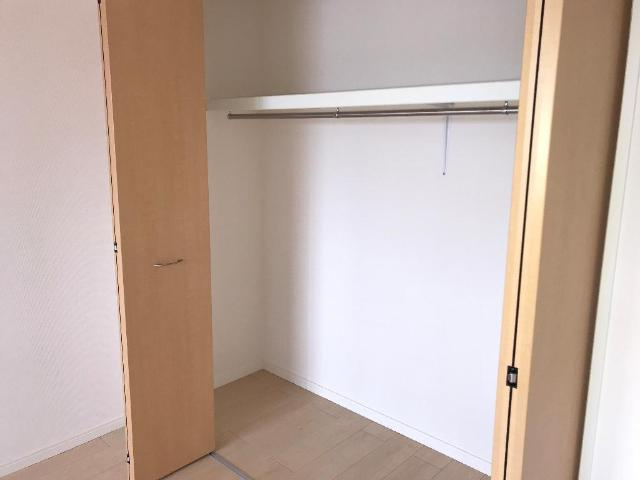 ユニヴァリィ　コンフォルトの収納|クローゼット