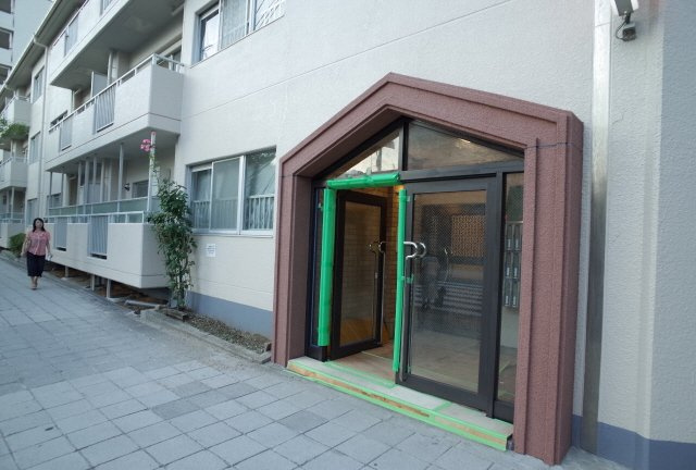 Duke御影のエントランス