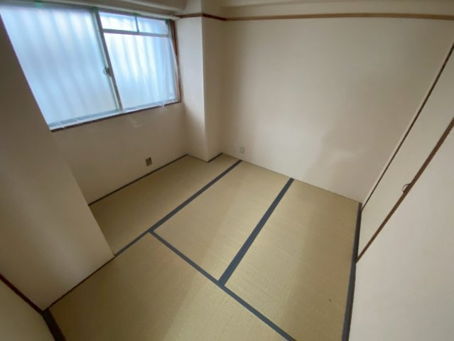 メゾン本山の和室