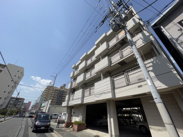 メゾン本山の外観