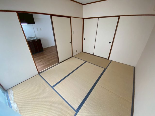 メゾン本山の和室