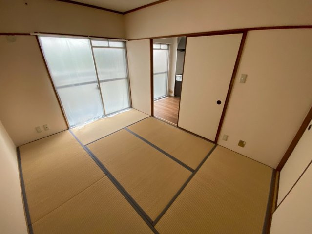 メゾン本山の和室