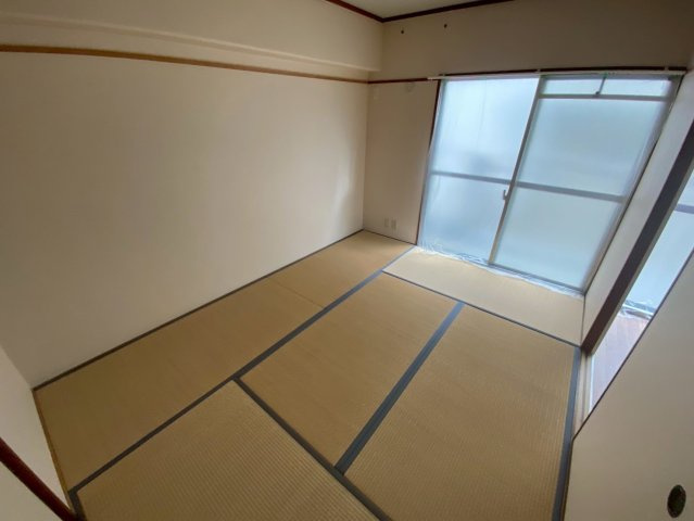 メゾン本山の和室