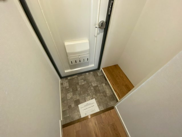 メゾン本山の玄関