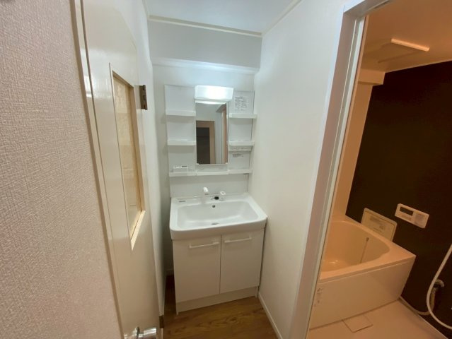 メゾン本山の洗面所