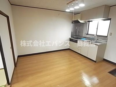 【居間・リビング】 | イマイビューハイツ | ゆったり過ごせるリビングです