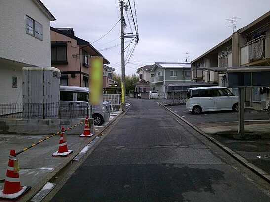 【前面道路含む現地写真】