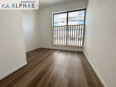 【洋室】 | 神戸市兵庫区金平町一丁目　新築戸建 | 3階洋室約4.5帖♪