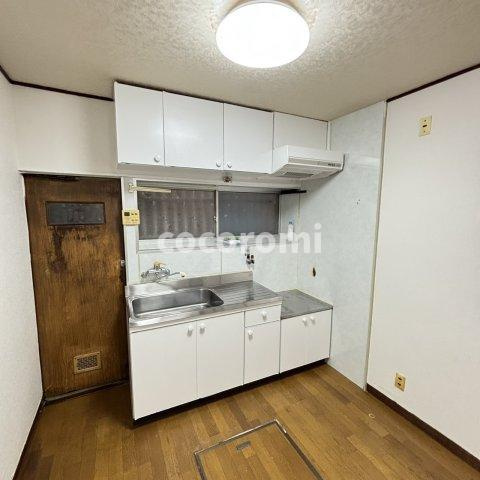 八雲北町車庫付き貸家のキッチン