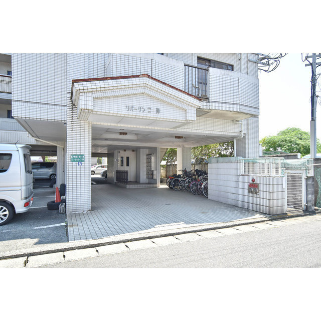 ヒカリノ宮ノ陣【10.000円キャッシュバック対象物件】のエントランス