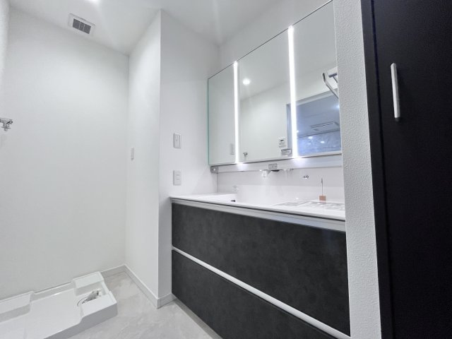 百道タワーの独立洗面台