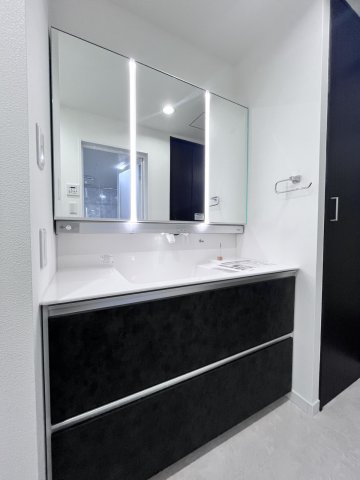 百道タワーの独立洗面台