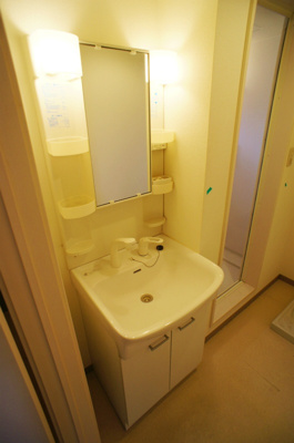 【洗面所】 | パティオ上津 | 脱衣スペースもあります