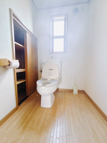 【中古戸建】安中市安中のトイレ|白を基調としたトイレ♪