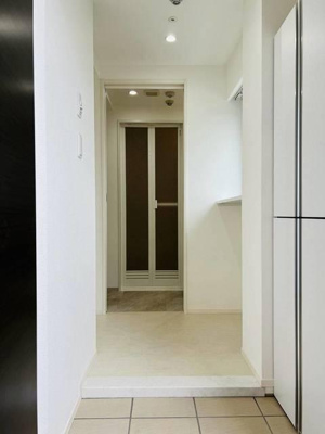 【玄関】 | プライマル根岸 |  