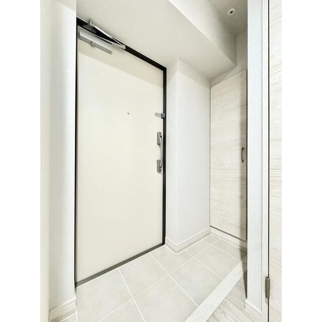 コンフォリア西尾久の玄関