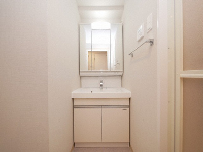 【洗面所】 | サムティ京橋Clear | 独立洗面台です