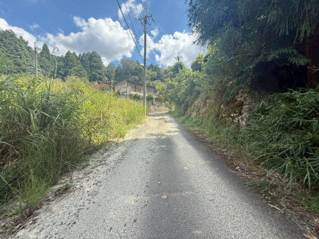 夢前町前之庄の前面道路含む現地写真