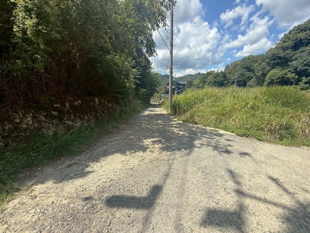 夢前町前之庄の前面道路含む現地写真