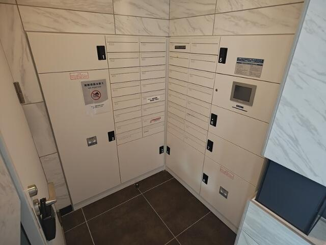 エスティメゾン赤羽Ⅱのその他共用部分|宅配ボックスです