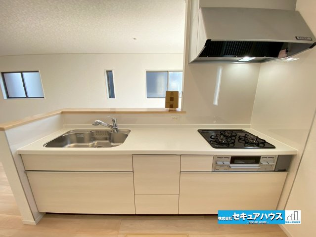 【同施工物件ご案内可能】東海市富貴ノ台 全3棟　（ 月々80,000円～）の内観：施工例|【キッチンイメージ】
◆同時にたくさんの料理が調理できる。「焼く・蒸す・煮る」の工程を同時進行で進めることができるので、料理を素早く作ることができます。育児でバタバタ忙しいママに嬉しい♪