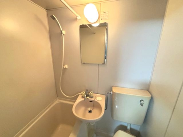 コーポクレドール の洗面所