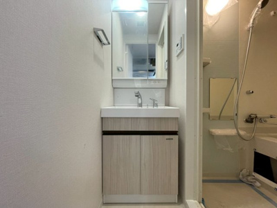 【独立洗面台】 | ワールドアイ大阪城EASTⅢ