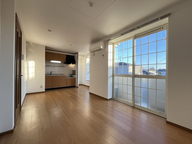 ソレアード・プラーサＡの居間・リビング