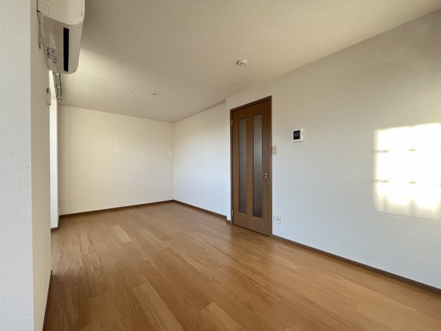 ソレアード・プラーサＡの居間・リビング