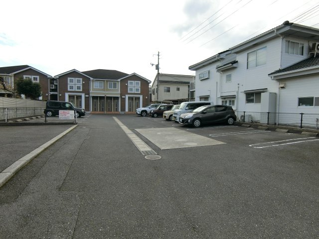 オリエント中島　Ｂの駐車場
