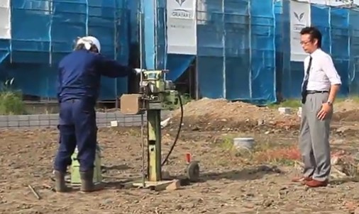 【建築条件付売地】　いわき市佐糠町東3期のその他|地盤調査は、法令に準じた3項目8要素で徹底的に検証。「地盤調査報告書」を発行。安心の20年間保証です。大手損害保険会社の引き受けによる安心の地盤品質証明です。