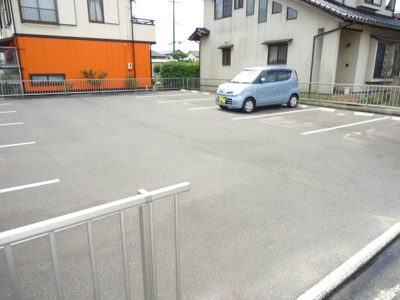 【駐車場】 | グランドール川口 A棟