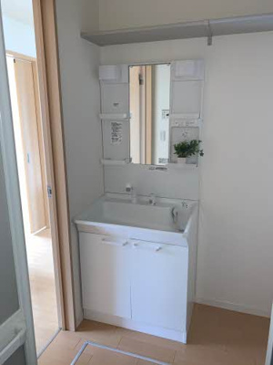 【洗面所】 | グランドール川口 A棟 | 洗髪洗面化粧台