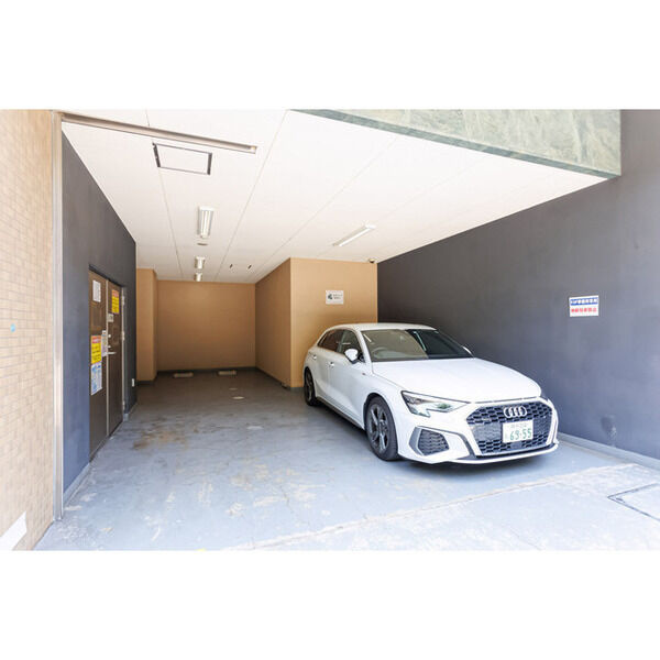 大阪市淀川区宮原２丁目の事務所の駐車場