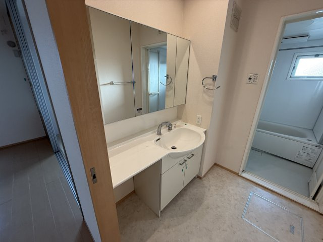 メープル住吉の独立洗面台