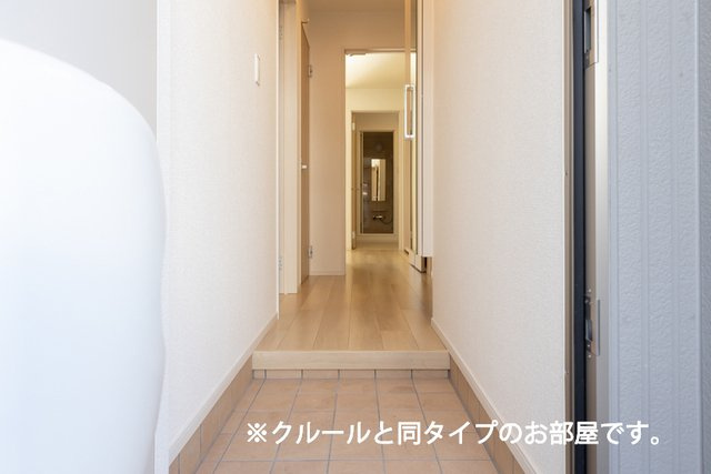 モンフル柏原　Ⅱの玄関