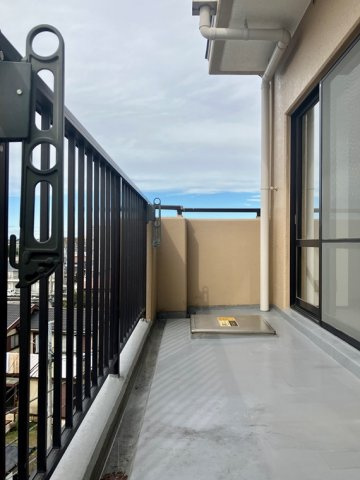 クレストコート上尾のバルコニー