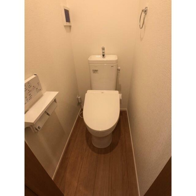 【トイレ】 | Kolet新井薬師前 | バストイレ別！温水洗浄便座。