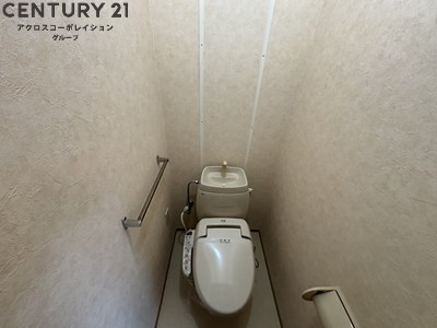 お風呂トイレ別・温水洗浄便座完備