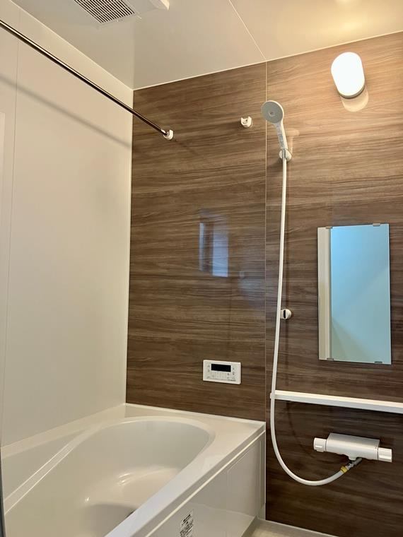 矢作町戸建の浴室