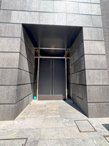 パークアクシス赤坂見附のエントランス